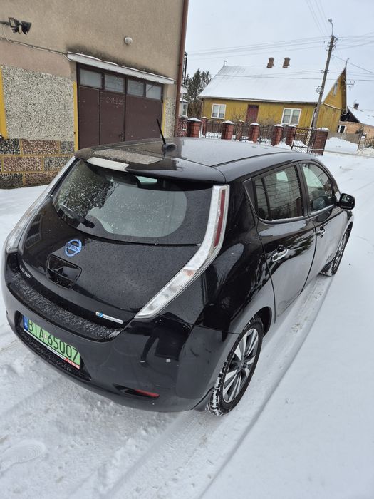 Nissan leaf 2017 mały przebieg elektryk