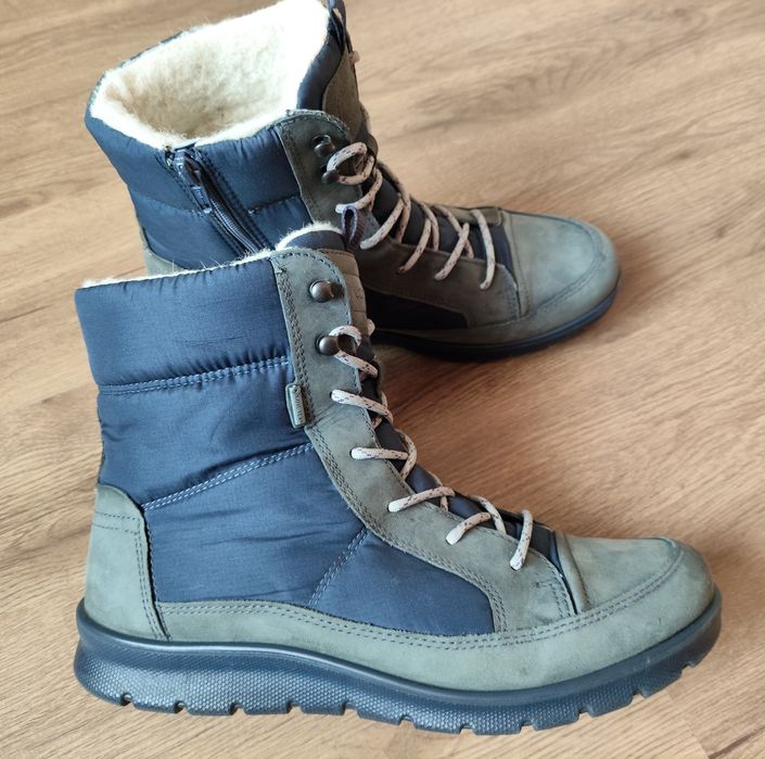 Зимние женские ботинки ECCO р.39, стельки 25,5 см