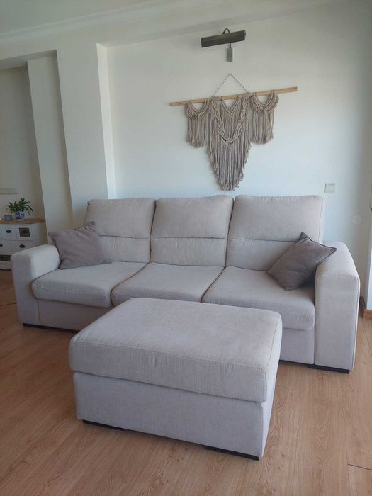 Sofá Beje + puff (chaise long "amovível")