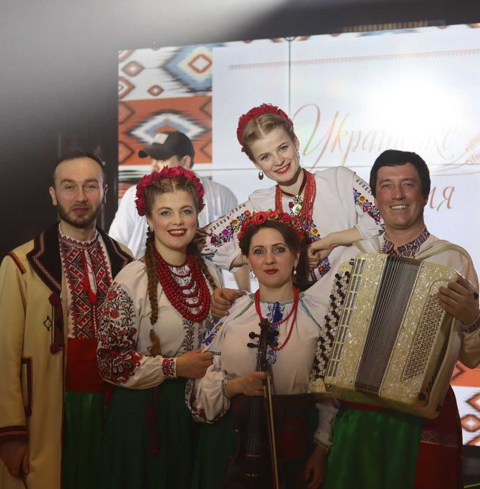 Жива музика. Музиканти на ваше свято. Музичні привітання. Колядки.