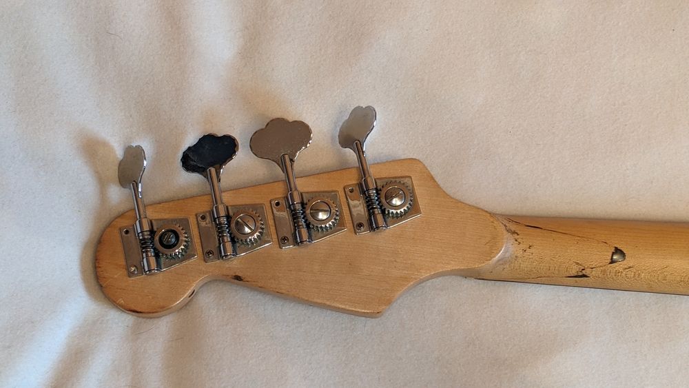 Бас гітара Бас гитара