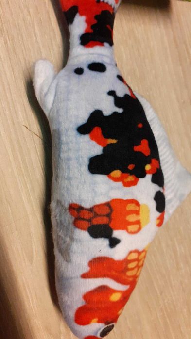 Brinquedo Koi para gatos com catnip peixe