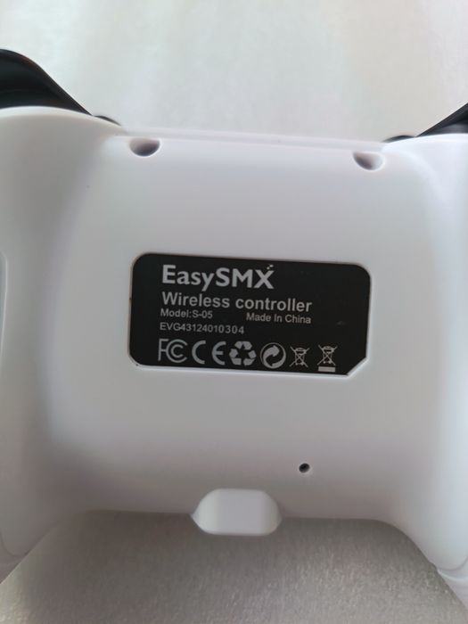 Pad Bezprzewodowy EasySMX S-05 Bluetooth PC Switch Android iOS RGB
