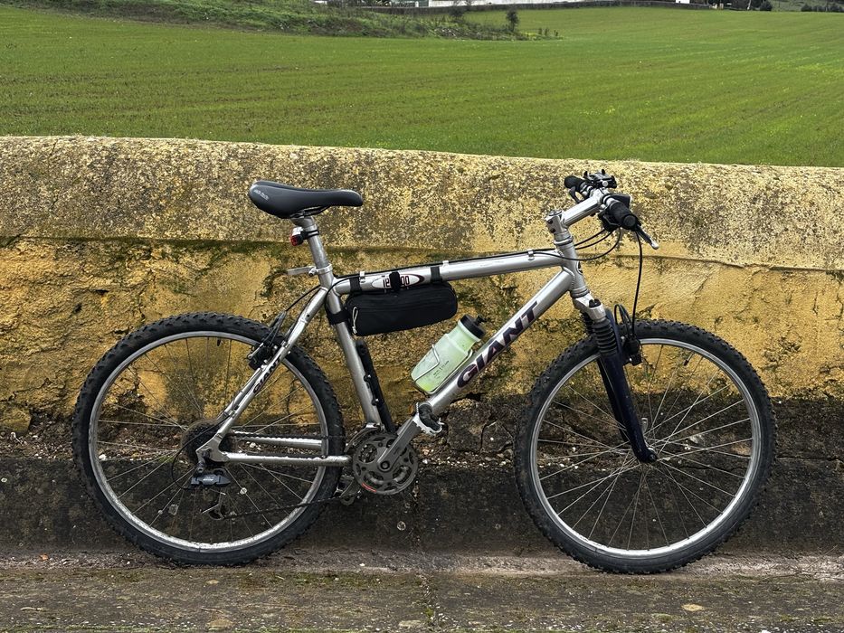 Bicicleta classica de BTT dos 90s - Giant Terrago