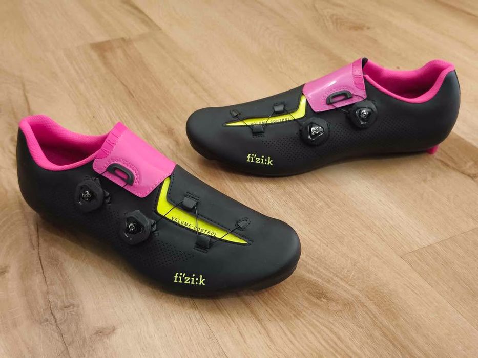 Sapatos de estrada Fizik Aria R3 Carbon "NOVOS"