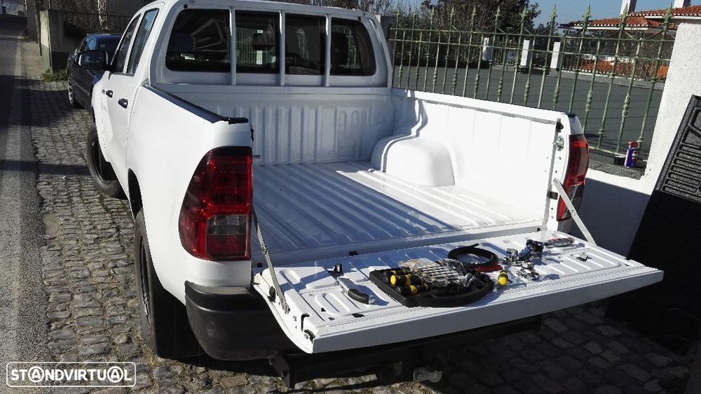 Fundo de caixa Toyota Hilux Cabine dupla