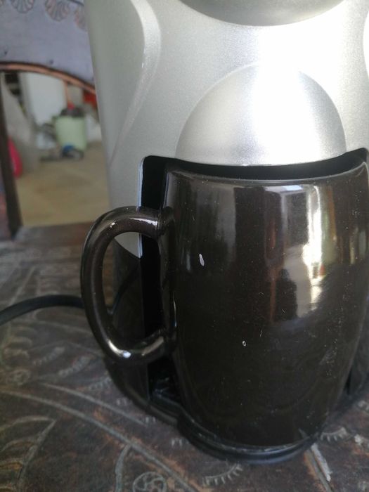 maquina de cafe ,BORAS , saravazzo , ler anuncio