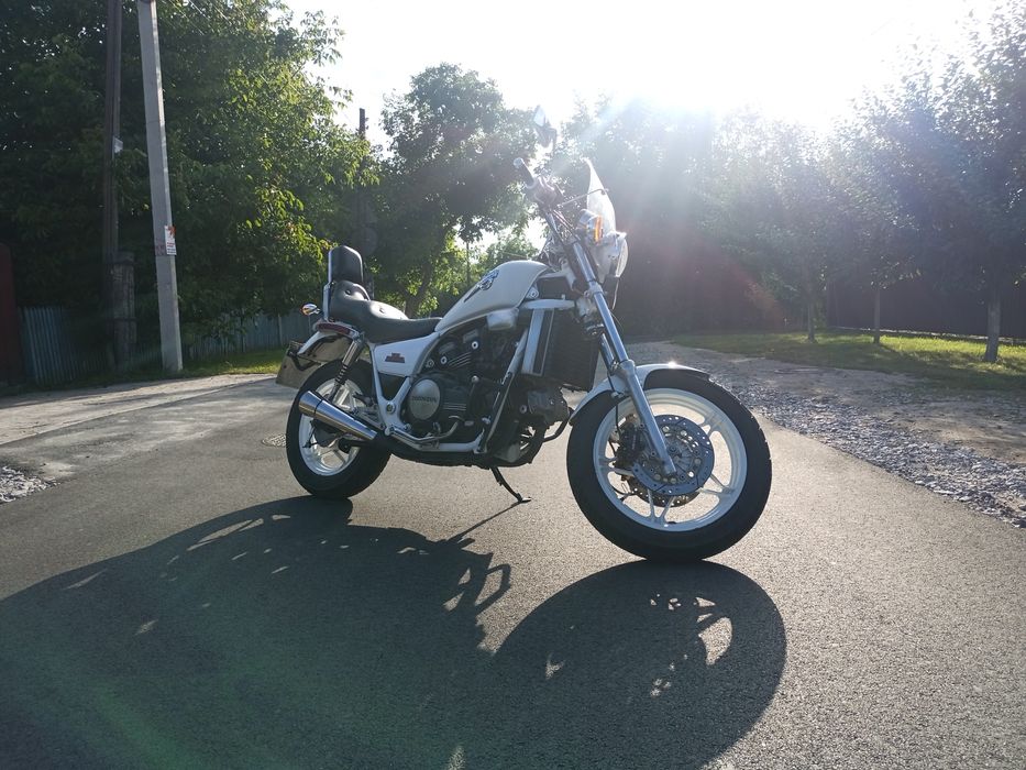 Продам Honda Magna V45