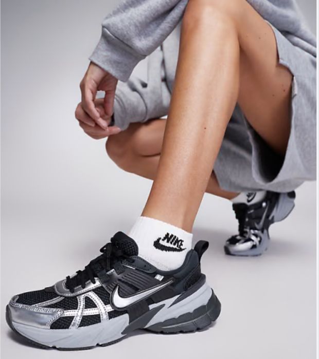 Кроссовки NIKE V2K run black/metallik