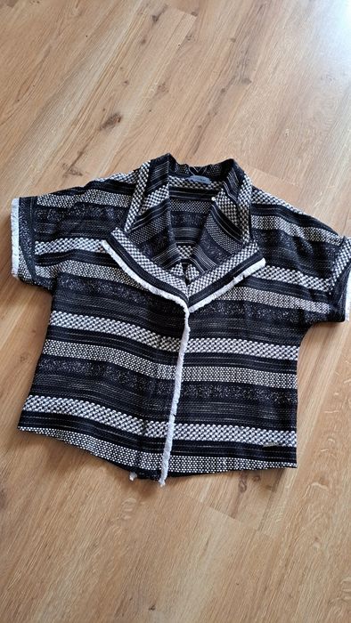 Накидка жіноча вишивка