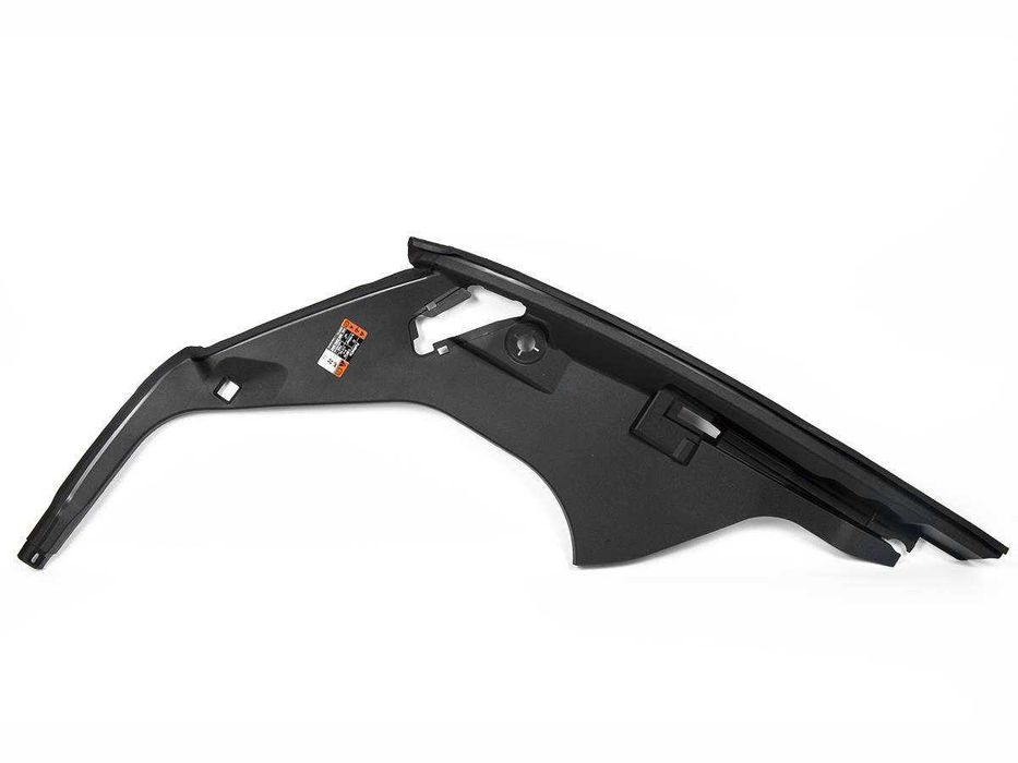 Ford Mustang Mach-e накладка крила під капотом (передній багажник)