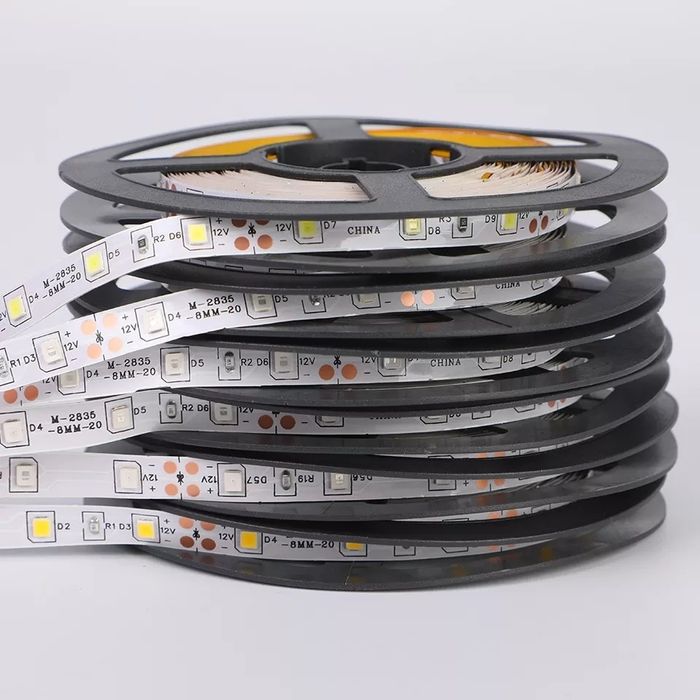 Світлодіодна стрічка. Ціна за 5м. 12V, SMD 2835. Біле світло 6000К.