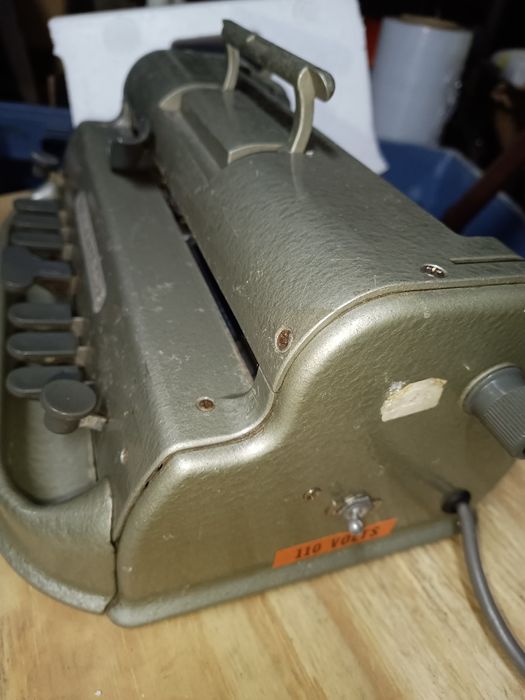 Máquina  de escrever Braille