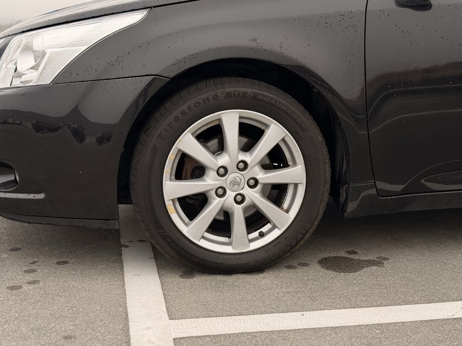 Toyota Avensis 2011
