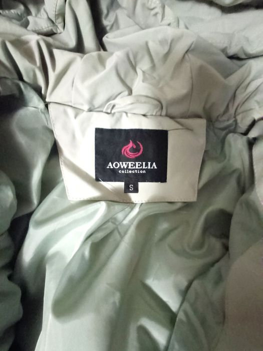 Зимова жіноча куртка