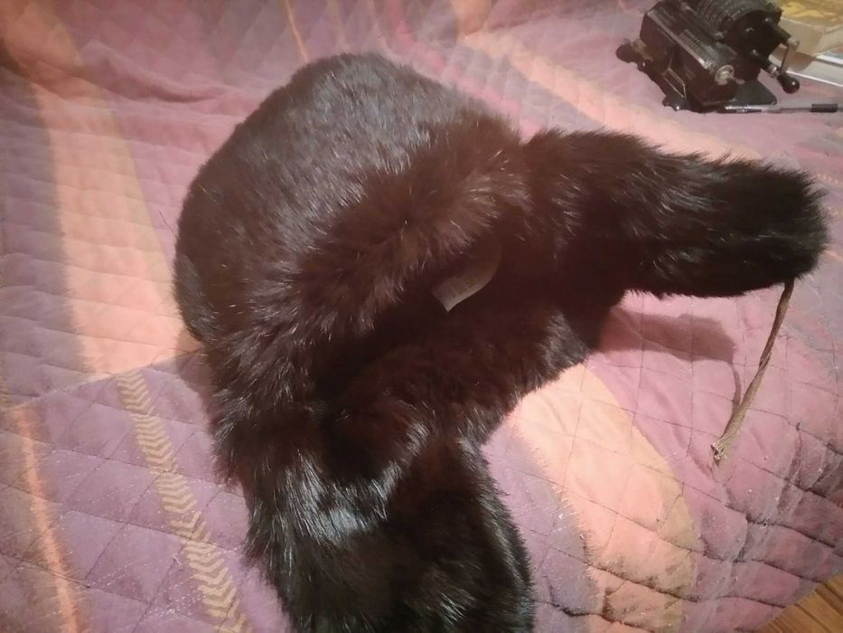 Шапка меховая с натурального меха и замша  57 размер