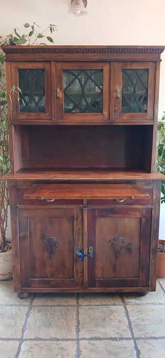 Kredens secesja z litego drewna