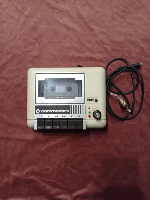 Magnetofon Commodore oryginalny