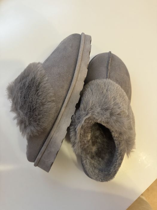 Жіночі угги, уги, сабо, теплі тапки