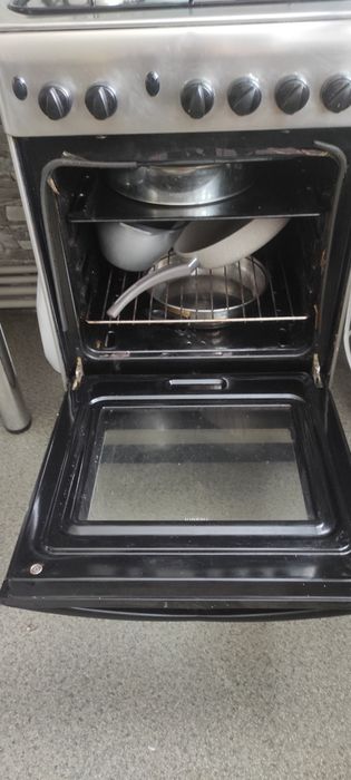 Продається газова плита Indesit