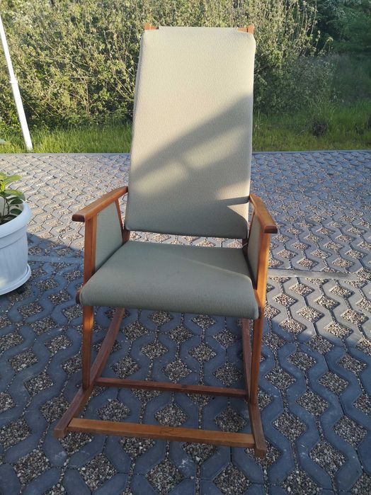 Fotel bujany retro Selman NRD połowa lat 50-tych z litego drewna