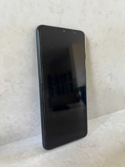Samsung Galaxy A13 5G - 64GB + samsung galaxy 128 gb