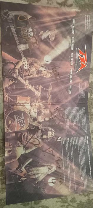 TSA - NIEZWYCIĘŻONY - winyl z autografami