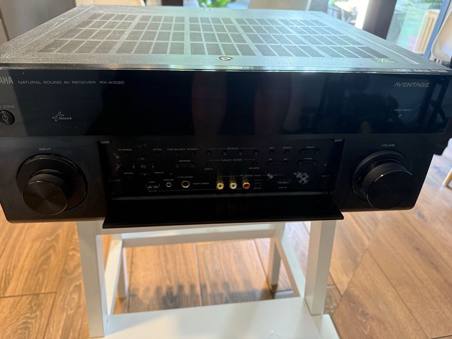 Amplituner Yamaha RX-A1020 Uszkodzony „dawca organów”