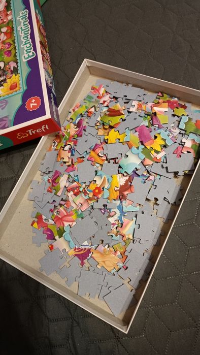 Пазли Енчентімалс.