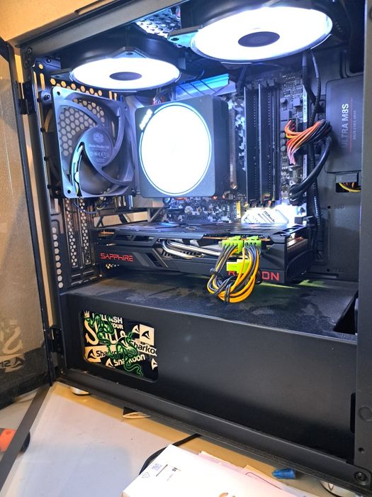 PC - AMD3700X - RADEON 6700XT 12GB - 16GB RAM