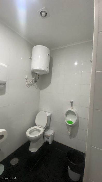 Espaço comercial à venda na rua Bartolomeu Dias