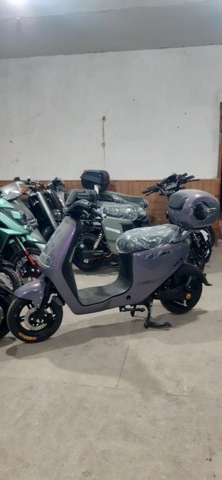 Електроскутер Crosser CR-9