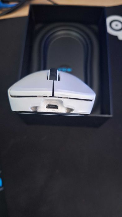Rato Gaming sem fio LOGITECH Pro X Superlight (25400 dpi - Wireless - Branco)