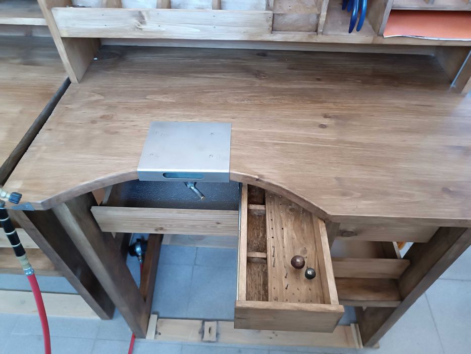 Bancada de ourives, joalheiro