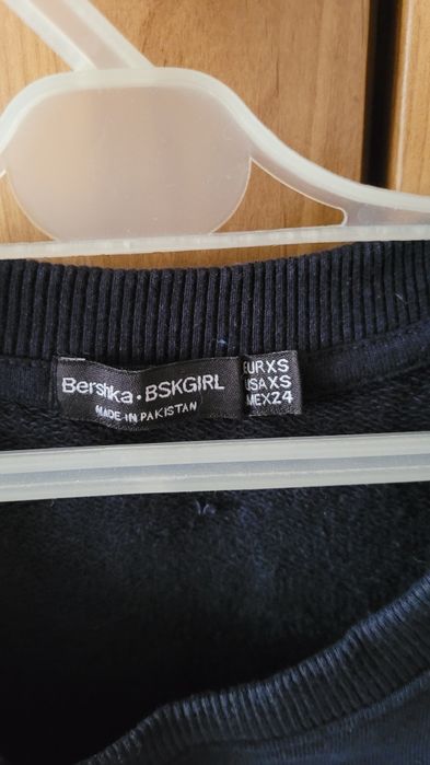 Granatowa bluza w rozmiarze XS