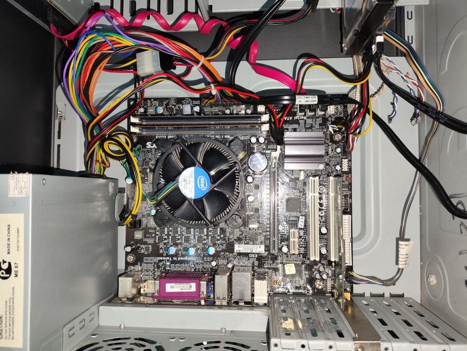 Системный блок с монитором (Core i5-3330 cpu)