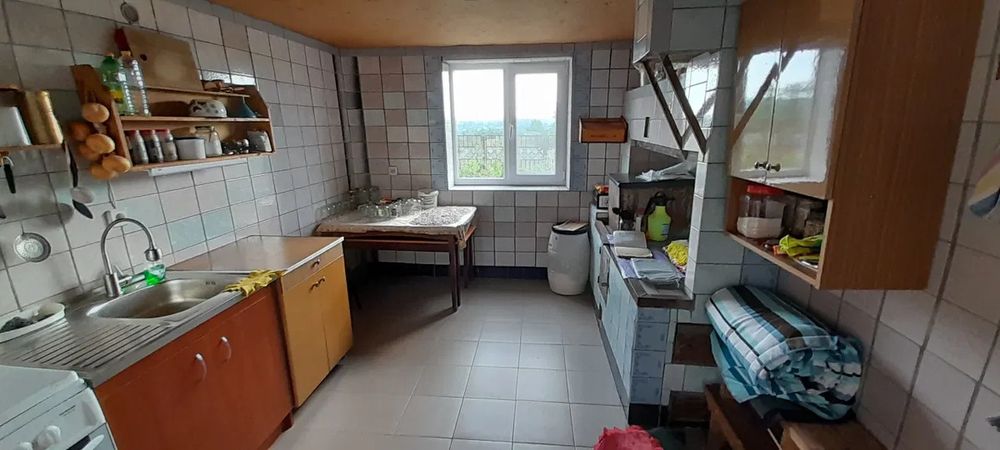 Продам добротний 2-о поверховий будинок. Район С.Балашівка.