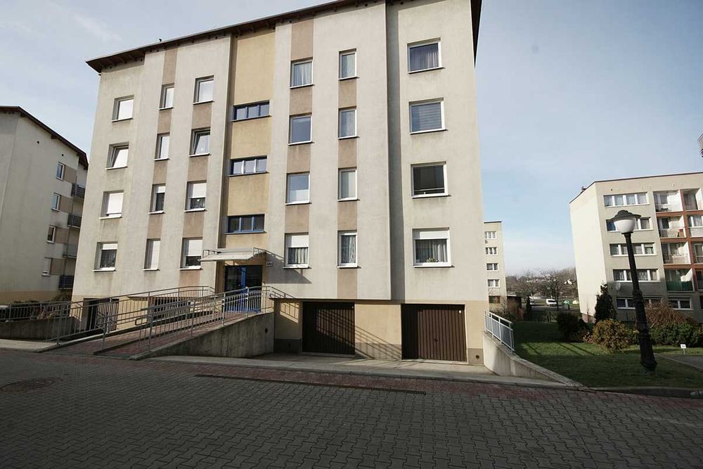 2-pokojowe mieszkanie w Chorzowie – teren zamknięty, klimatyzacja, bezpośrednio