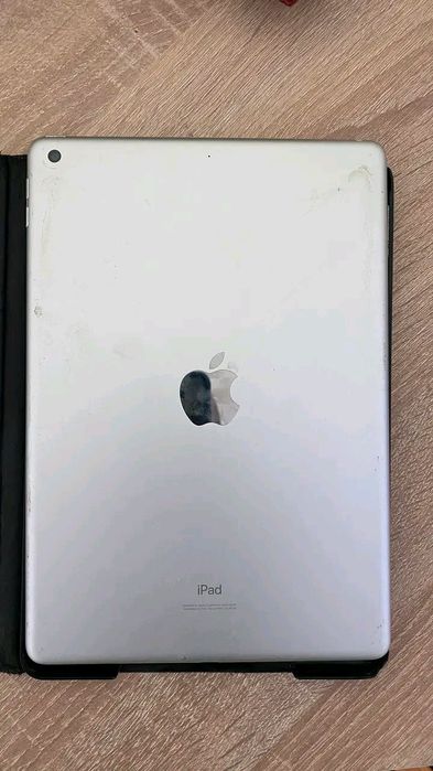 Продам iPad сьомого покоління на 128