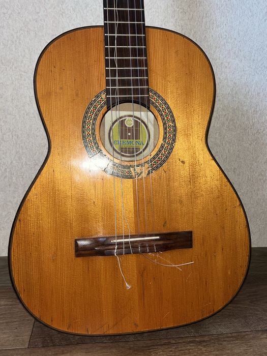 Продам класичну гітару