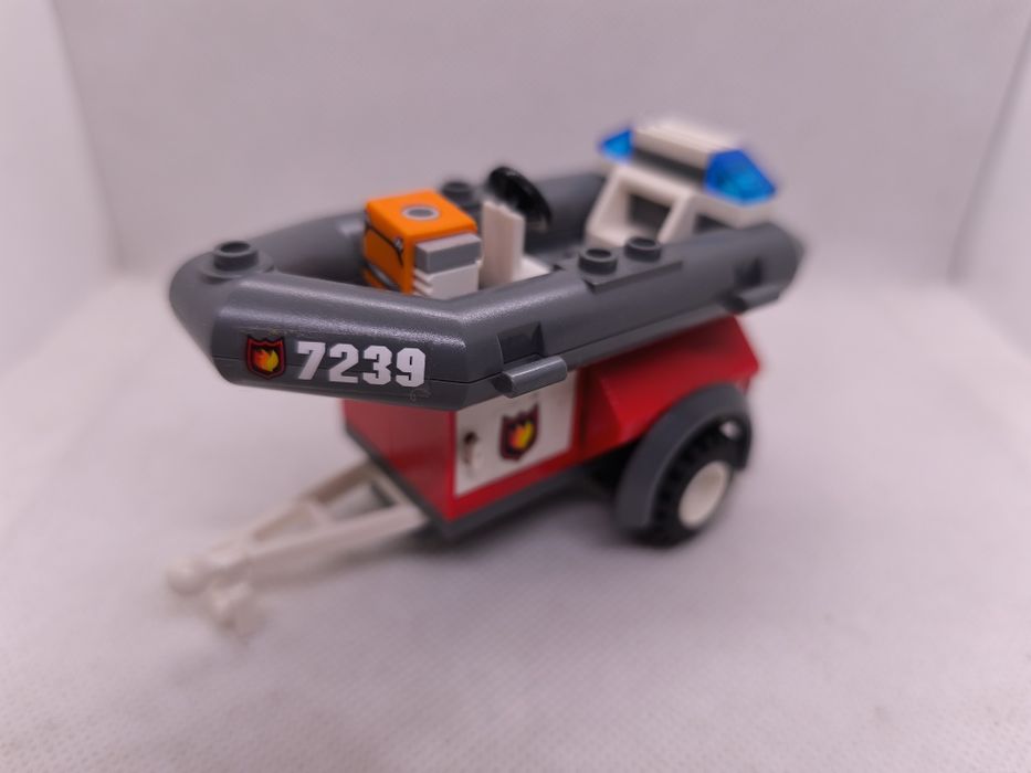 LEGO® 7239 City - Wóz Strażacki