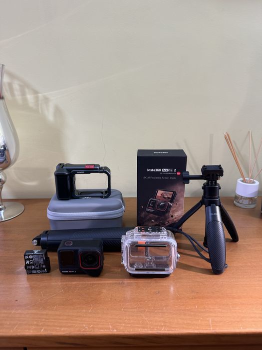 Insta360 Ace Pro 2 + Acessórios
