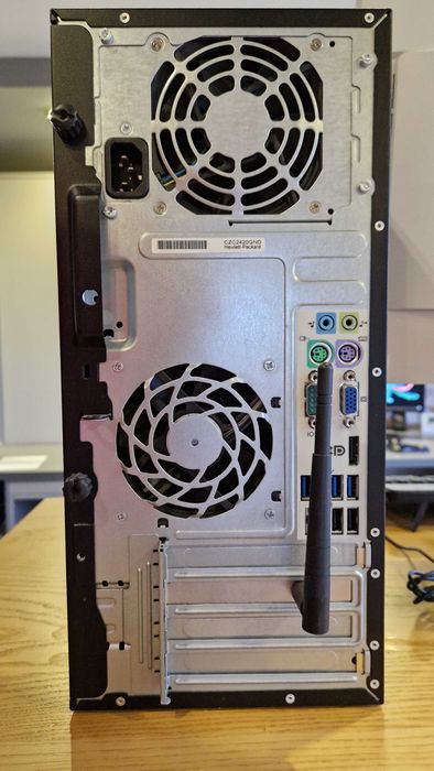 Zestaw komputerowy komputer stacjonarny HP