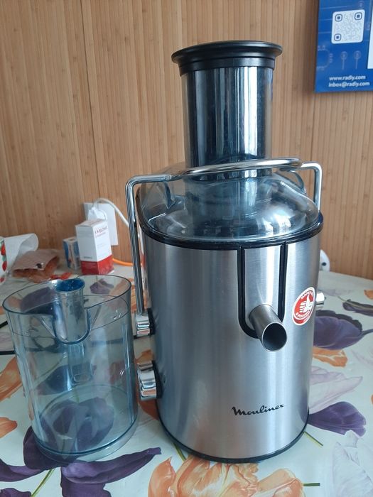 Продам соковитискач / соковыжималка Moulinex ju 599