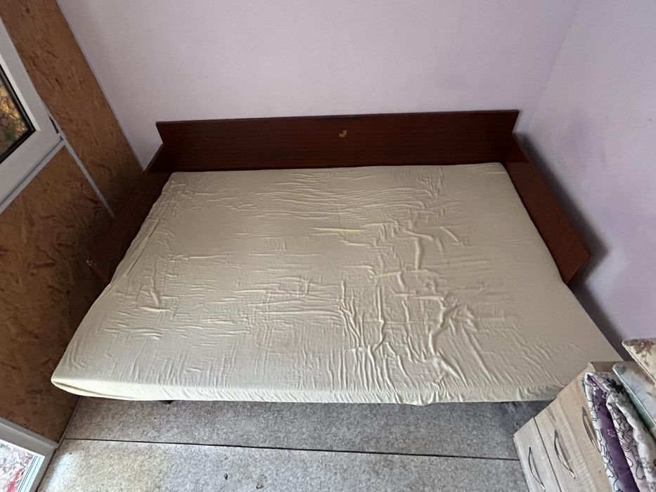 Кровать двуспальная с матрацем 2 шт