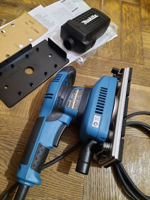 Абсолютно нова,оригінал!!Вібраційна шліфмашина Makita BO 3711,190вт