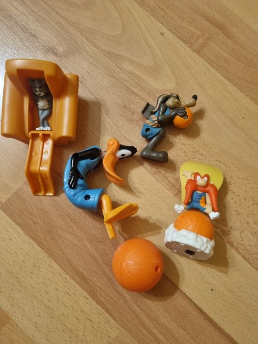 Хеппи мил разное одним лотом