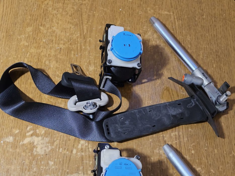 Сработавшие  ремни безопасности NISSAN ROGUE T32, X-TRAIL