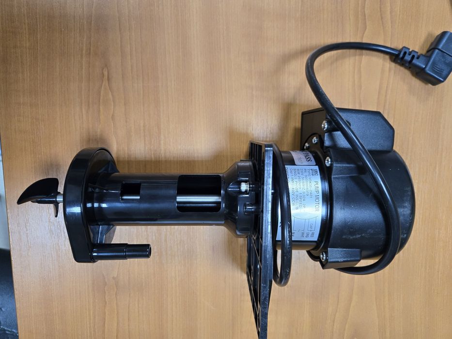 Помпа-мішвлка для півних охолоджувачів