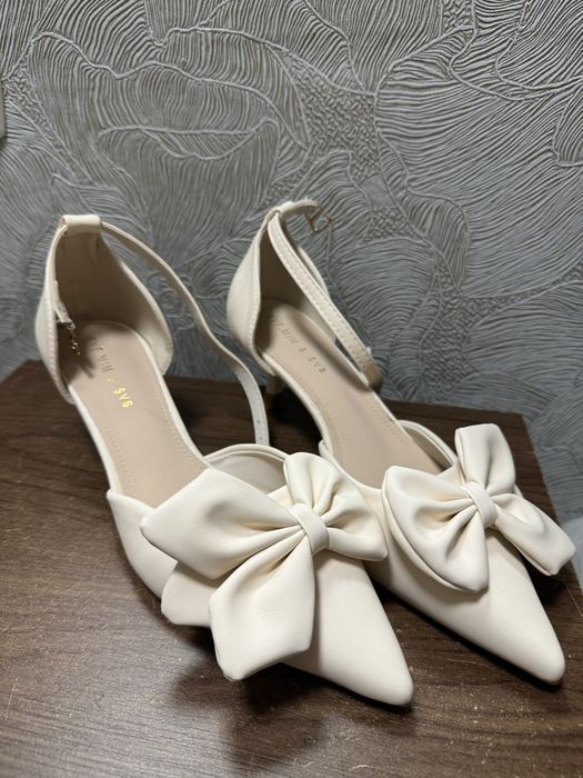 Туфлі бежеві на вечірку/весілля